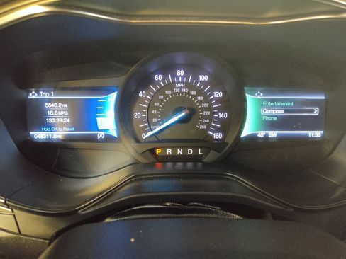 Used 2020 Ford Fusion SE FWD image 23