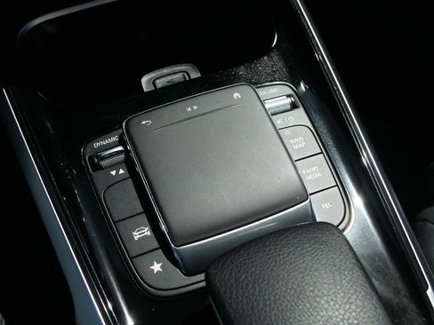 Used 2023 Mercedes-Benz GLB 250 4MATIC image 20