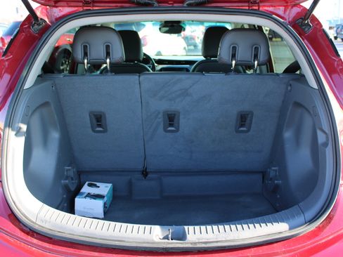 Used 2020 Chevrolet Bolt Premier w/ Infotainment Package image 8