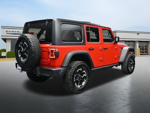 Used 2025 Jeep Wrangler Unlimited Rubicon 4xe w/ Safety Group AWD/4WD image 5
