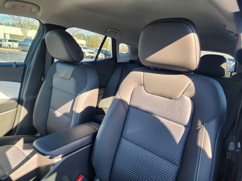 New 2026 Chevrolet Trax LT w/ Driver Confidence Package FWD image 21