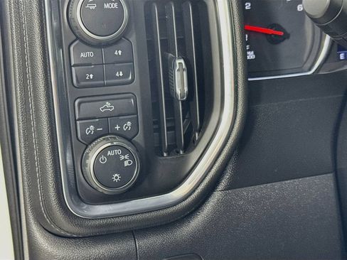 Used 2021 Chevrolet Silverado 1500 LT AWD/4WD image 12