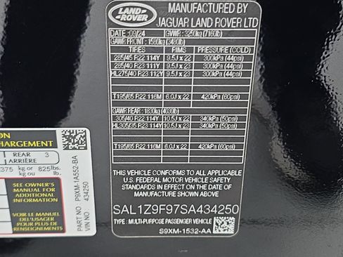 Used 2025 Land Rover Range Rover Sport SV Edition Two image 36