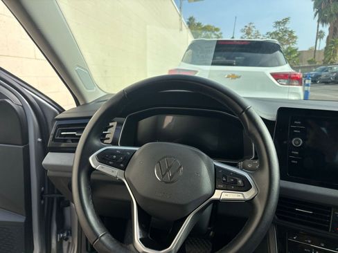 Used 2025 Volkswagen Jetta SE image 34