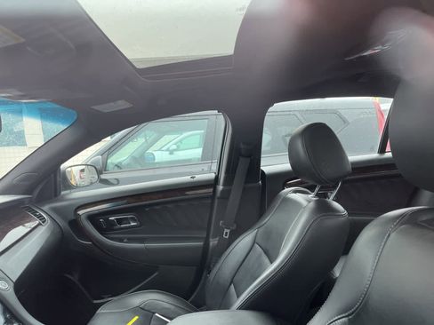 Used 2019 Ford Taurus Limited image 28