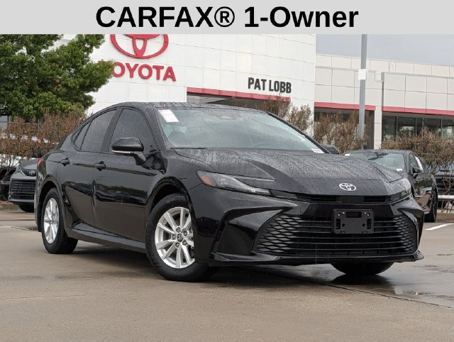Used 2025 Toyota Camry LE w/ Convenience Package FWD image 2