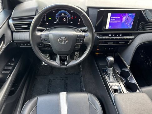 Certified 2025 Toyota Camry SE FWD image 14