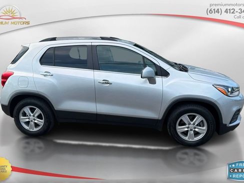 Used 2020 Chevrolet Trax LT w/ LT Convenience Package FWD image 6