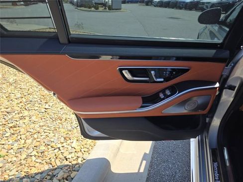 Certified 2022 Mercedes-Benz S 580 4MATIC Sedan image 14