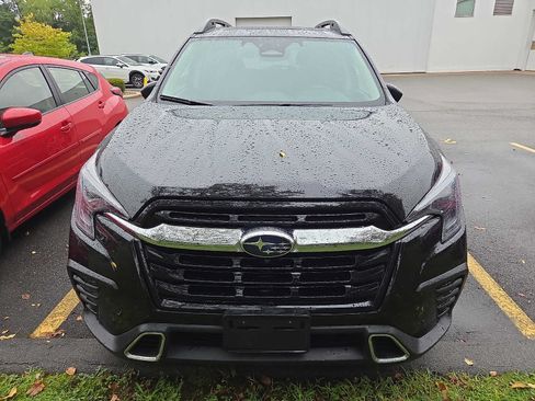 Used 2024 Subaru Ascent Touring AWD/4WD image 2