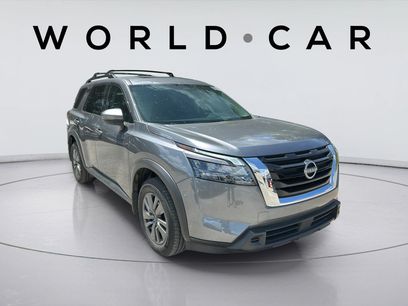 Used 2025 Nissan Pathfinder SV w/ SV Premium Package