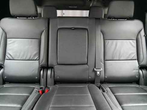 Used 2024 Chevrolet Suburban LT image 26