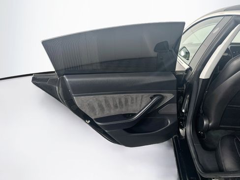 Used 2018 Tesla Model 3 Long Range RWD image 26