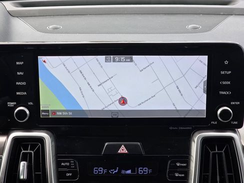 Used 2022 Kia Sorento EX FWD image 13