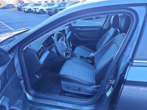 New 2026 Volkswagen Jetta SE image 13