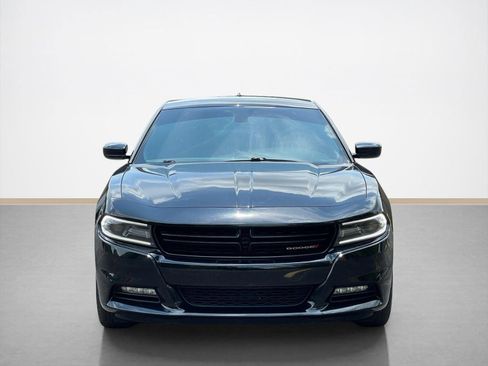 Used 2020 Dodge Charger SXT AWD/4WD image 2