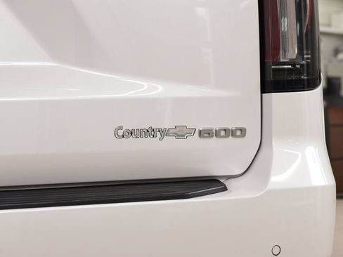 Used 2023 Cadillac Escalade ESV Sport Platinum w/ Heavy-Duty Trailer Package AWD/4WD image 23