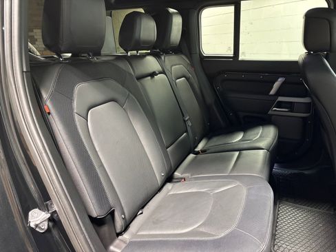 Used 2023 Land Rover Defender 110 X-Dynamic SE AWD/4WD image 38
