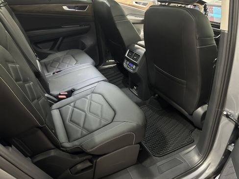 New 2026 Volkswagen Atlas SE image 38