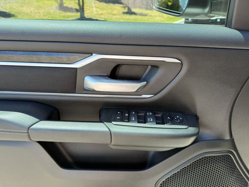 Used 2023 RAM 1500 Big Horn AWD/4WD image 14