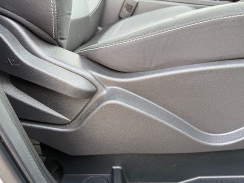 Used 2017 Ford Escape SE w/ Equipment Group 201A AWD/4WD image 29