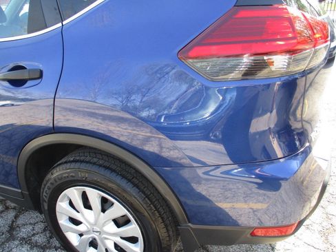 Used 2017 Nissan Rogue S image 16