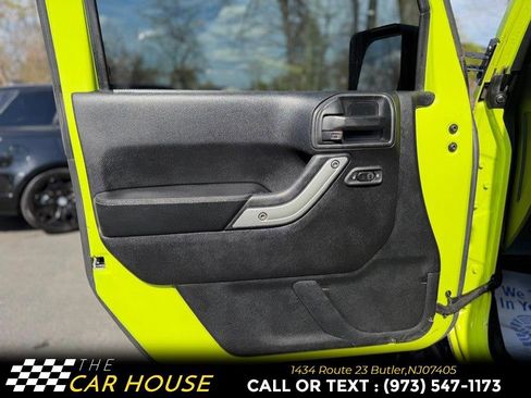 Used 2016 Jeep Wrangler Unlimited Rubicon image 15