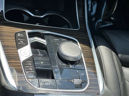 Used 2024 BMW X7 xDrive40i AWD/4WD image 19