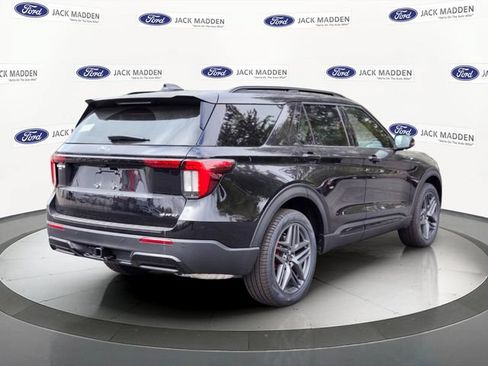 New 2026 Ford Explorer ST-Line w/ ST-Line Street Pack AWD/4WD image 5