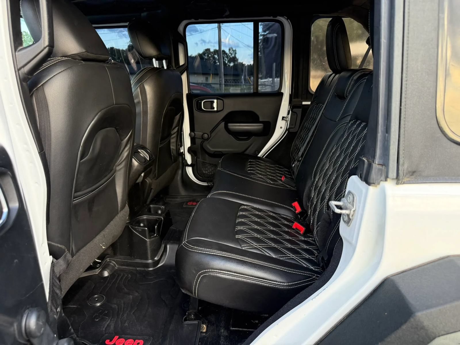 Used 2018 Jeep Wrangler Unlimited Sport AWD/4WD image 10