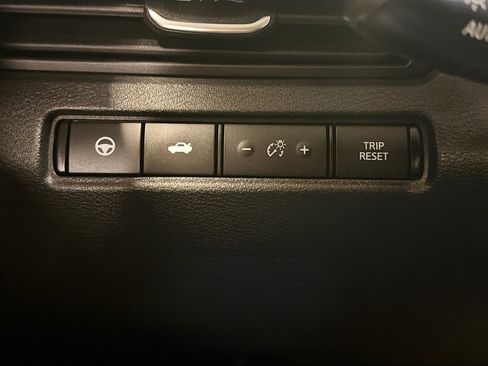 Used 2020 Nissan Altima 2.5 SL FWD image 17