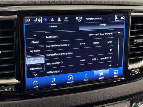 Used 2023 Chrysler Pacifica Touring-L FWD image 30