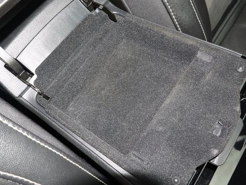 Used 2023 Jeep Grand Cherokee Altitude image 27