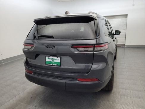 Used 2023 Jeep Grand Cherokee L Laredo RWD image 7