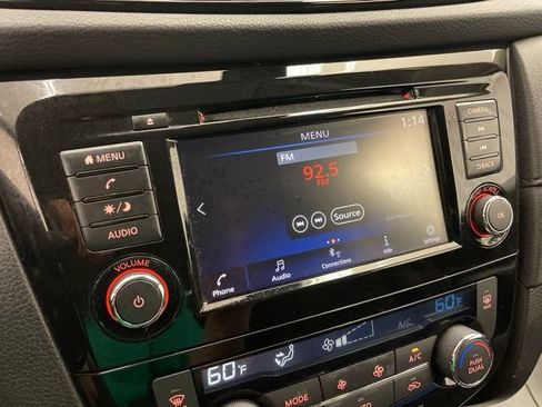 Used 2020 Nissan Rogue SV AWD/4WD image 23