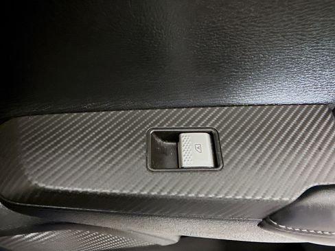 Used 2024 Mitsubishi Outlander SE Black Edition image 31