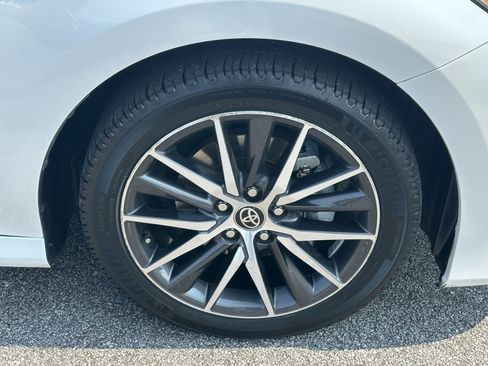 Used 2021 Toyota Camry XLE w/ Navigation Upgrade Package FWD image 13
