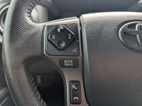 Used 2020 Toyota Tacoma TRD Off-Road image 15