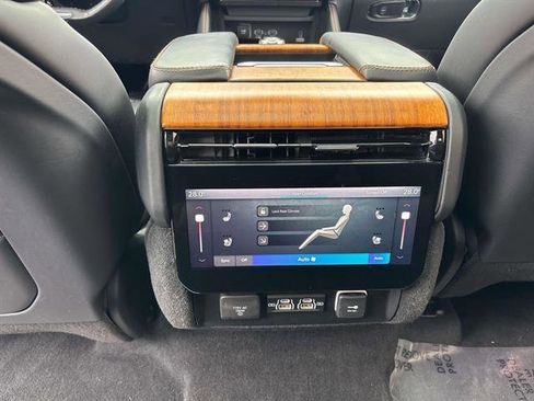 Used 2022 Jeep Grand Wagoneer Series III w/ Flexible Seating Group image 10