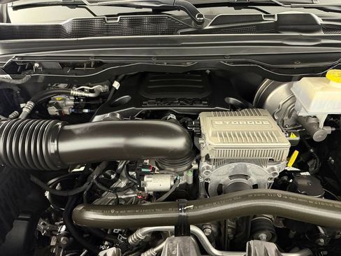 Used 2024 RAM 1500 Laramie AWD/4WD image 35