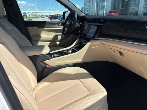 New 2026 Jeep Grand Cherokee Limited AWD/4WD image 14