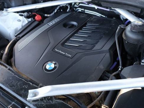 Used 2021 BMW X5 xDrive40i w/ M Sport Package image 9