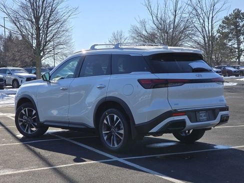 Used 2025 INFINITI QX60 Luxe w/ Cargo Package image 18