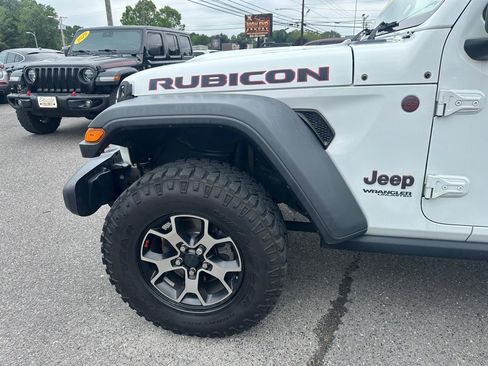 Used 2018 Jeep Wrangler Unlimited Rubicon w/ Cold Weather Group AWD/4WD image 23
