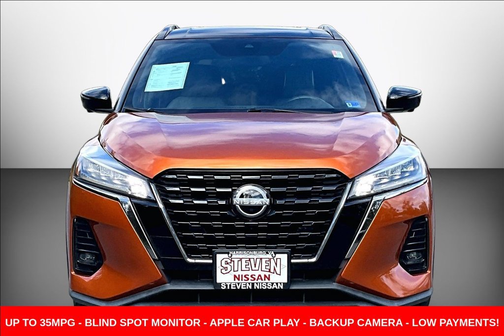 Used 2023 Nissan Kicks SR w/ SR Premium Package FWD image 2