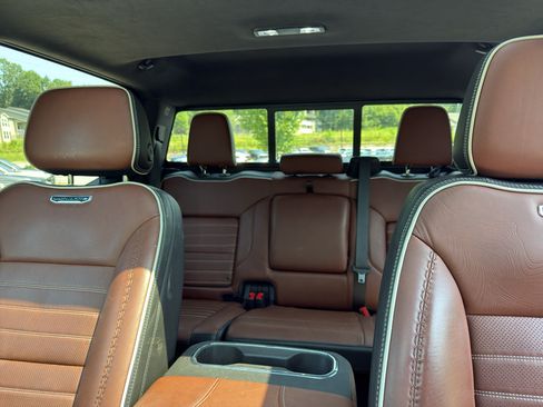 Used 2023 GMC Sierra 1500 Denali Ultimate AWD/4WD image 8
