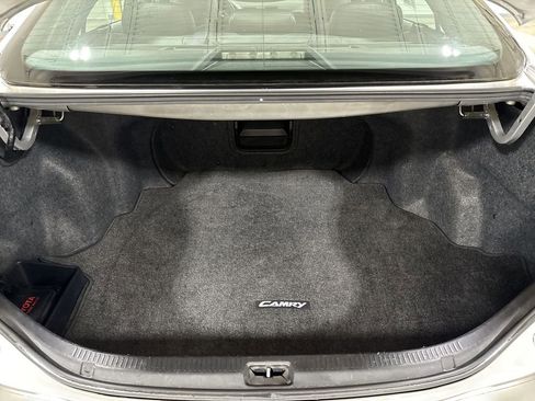 Used 2010 Toyota Camry SE FWD image 23