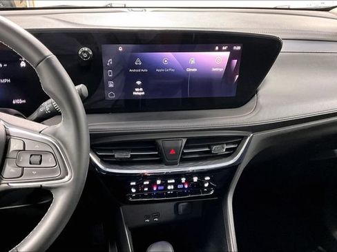 Used 2025 Buick Encore GX Avenir w/ Avenir Convenience Package AWD/4WD image 4