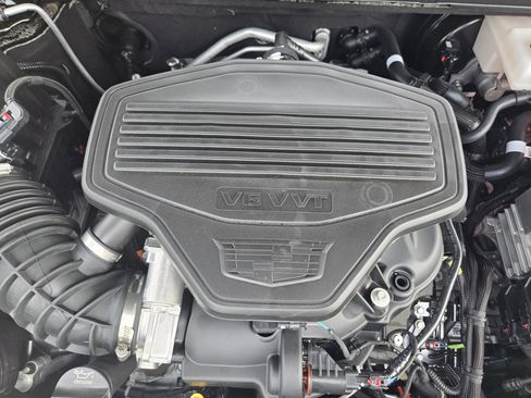 New 2025 Cadillac XT5 Sportv w/ LPO, Red Accent Package image 21