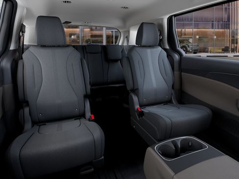 New 2026 Kia Carnival LX FWD image 16